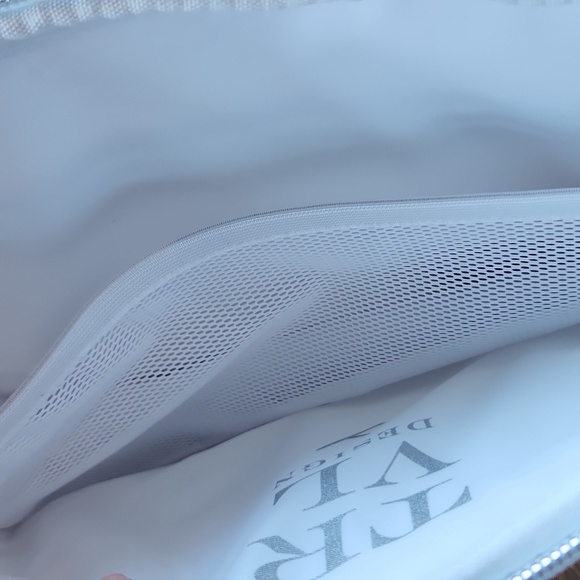 TRVL zippered pouch - Picture 5 of 5